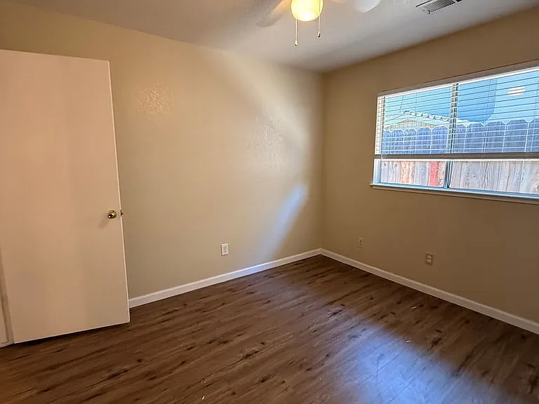 2816 Windsong Ave — Photo 16