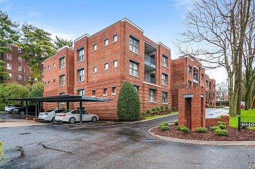 2nd image of 4040 Woodlawn Dr Unit 24