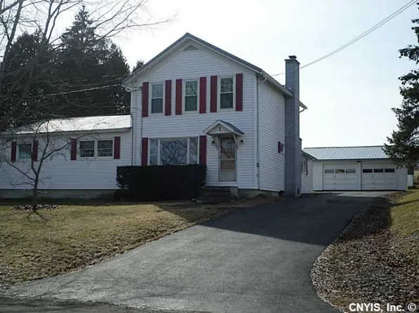 18 Grove St, Marathon, NY 13803