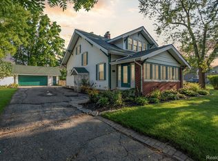 6097 Andersonville Rd, Waterford, MI 48329