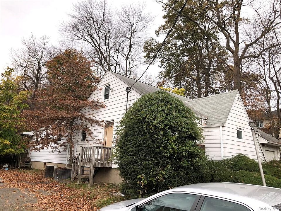 2nd image of 50 Park Ln