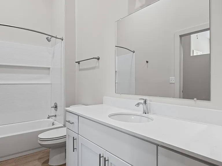220 S Claybrook St — Photo 23