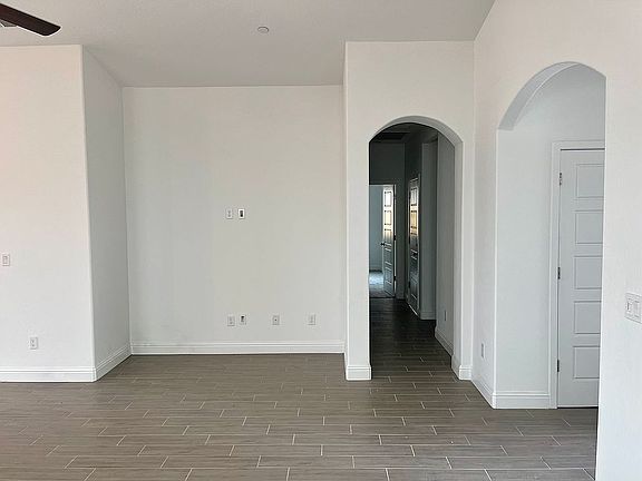 4th image of 303 N McArthur Ave
