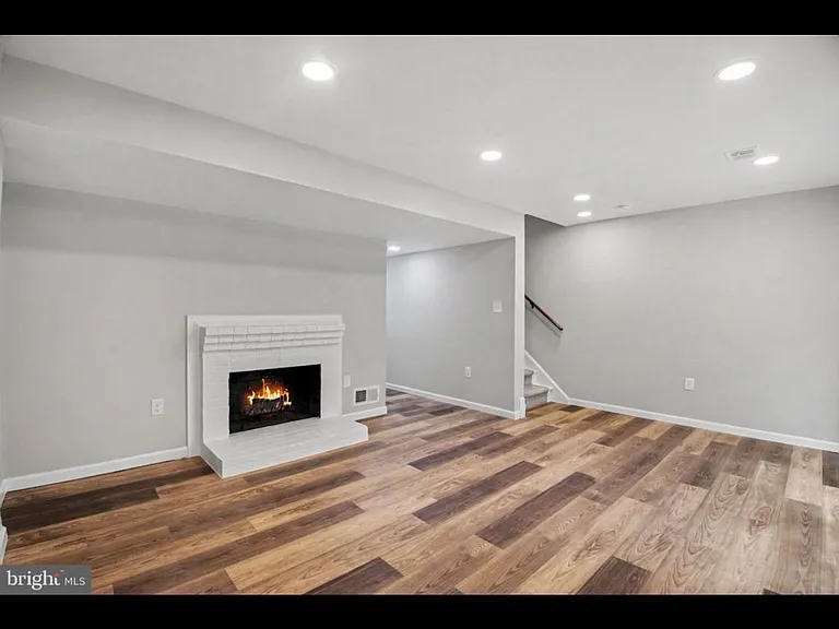 14658 Bakersfield St — Photo 9
