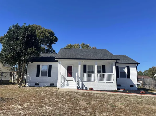 4590 Pennystone Dr, Fayetteville, NC 28306