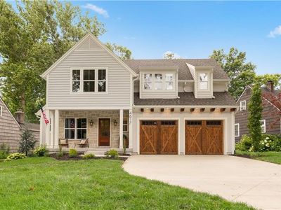 4617 W 72nd St, Prairie Village, KS, 66208