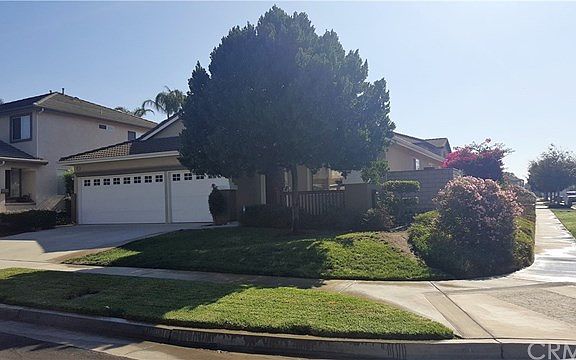 2nd image of 939 Hemingway Dr
