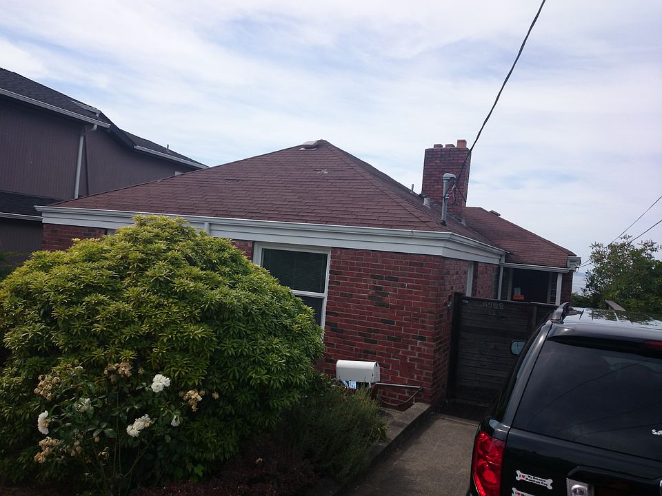 2nd image of 5722 SW Admiral Way