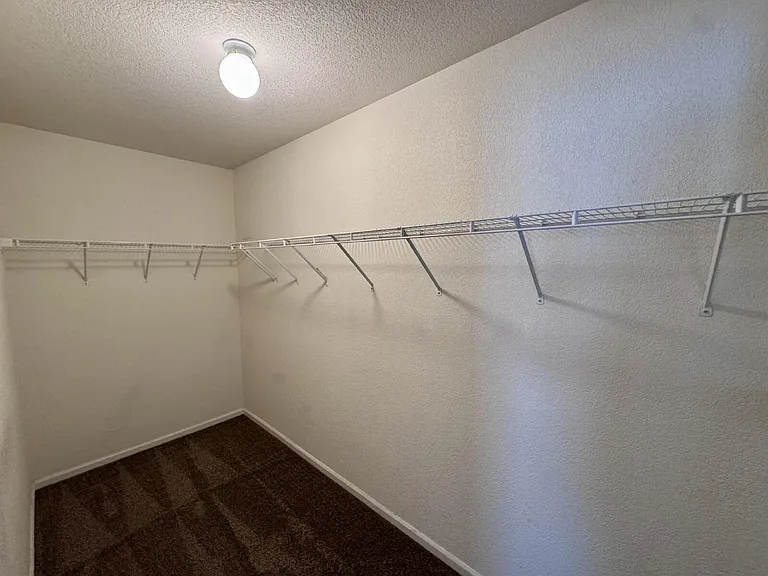 7031 S Oak Hill Cir — Photo 13