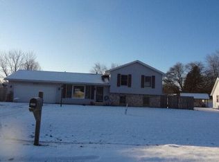 3357 Sapphire Ln, Fort Gratiot, MI 48059