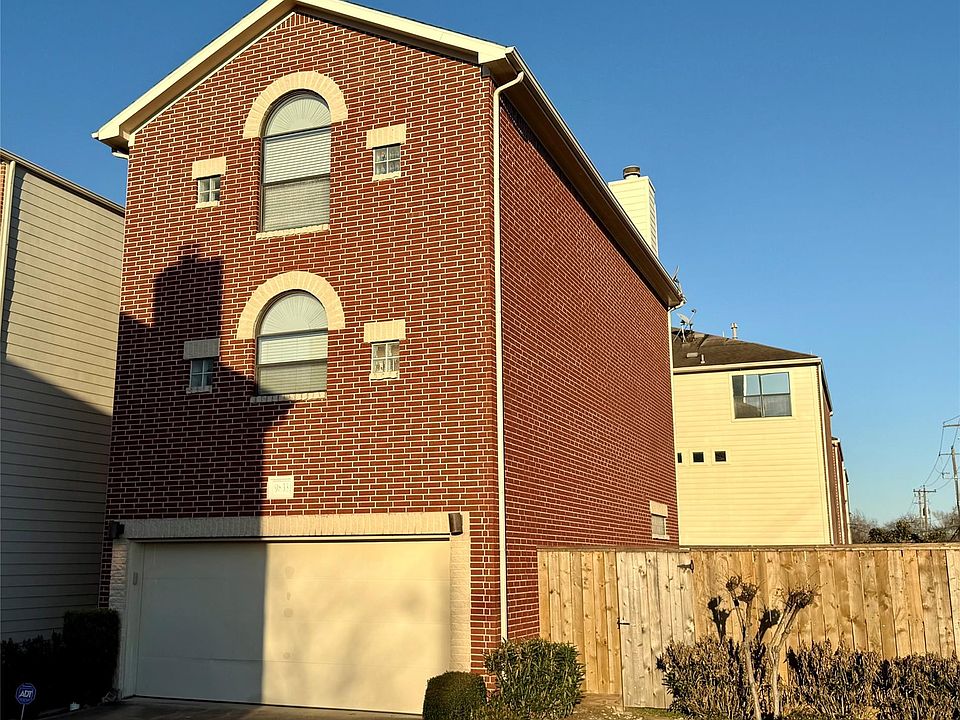 1st image of 9833 Sandra Ann Ct