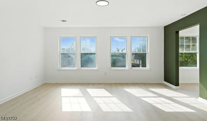 3 bed, 2.5 bath, $2,900 — Photo 3