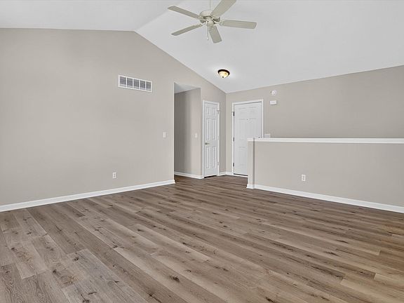 5th image of 1814 Rambling Rose Ln