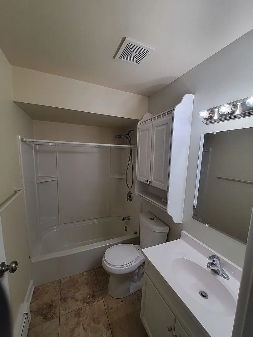1228 Town Crest Dr — Photo 4