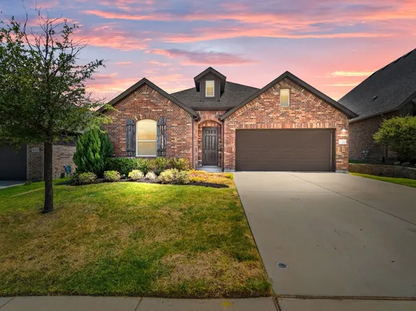 15420 Pioneer Bluff Trl, Roanoke, TX 76262