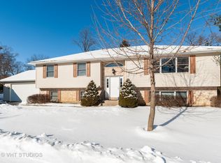 7513 Wilmot Rd, Spring Grove, IL 60081