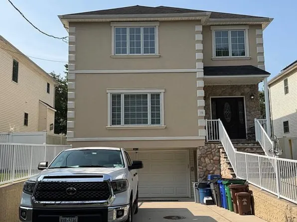 15 Lundsten Ave, Staten Island, NY 10309