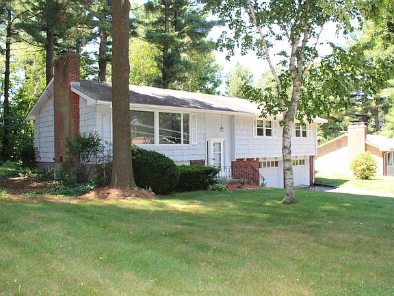 3rd image of 44 Oakwood Dr