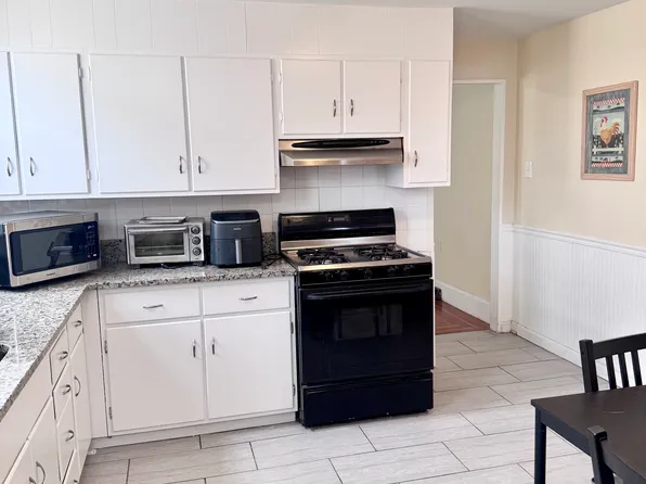 (undisclosed Address), Somerville, MA 02144