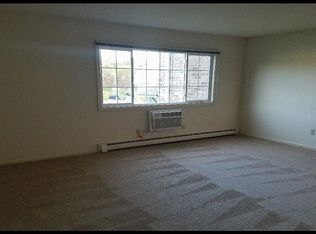 112 Twin Oaks Dr UNIT 212, Joliet, IL 60431