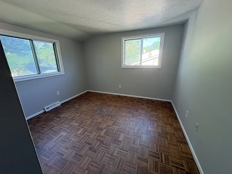 256 Monroe Dr — Photo 6