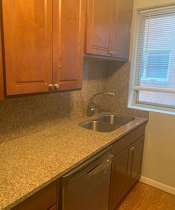 5th image of 6833 N Oakley Ave APT 1A