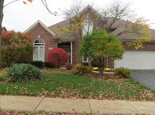 2099 Primrose Ln, Naperville, IL 60565