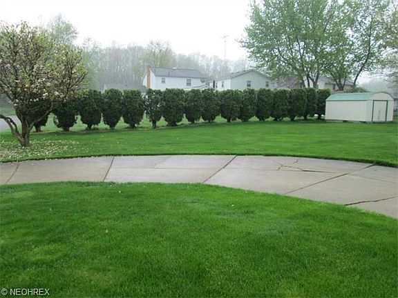4th image of 1621 Rose Hedge Dr