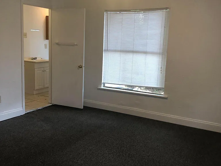 1902 Cloverlawn Ave — Photo 5