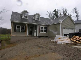 1 Heatherwood Ln, Huntington, WV 25705