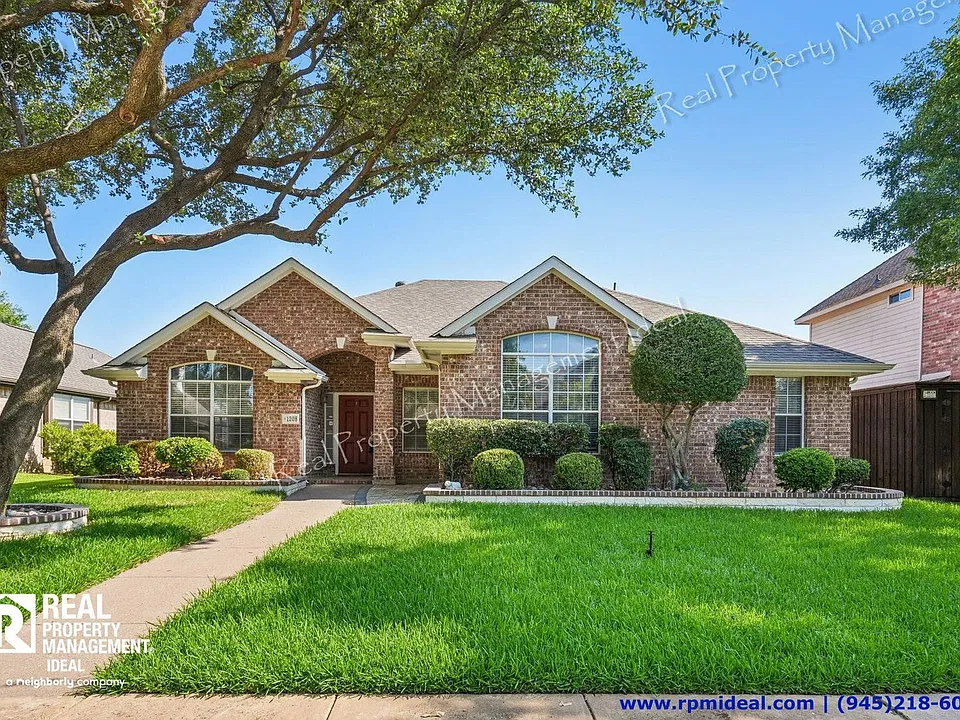 1208 Sonoma Dr