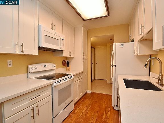 4th image of 777 Center Ave
