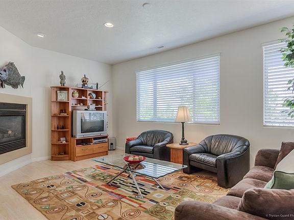 5th image of 2158 N Canyon Greens Dr