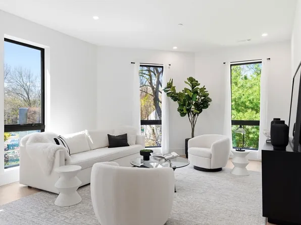 1114 Beacon St #207, Newton Highlands, MA 02461