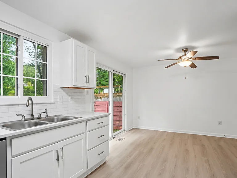 10214 Millstream Dr — Photo 10