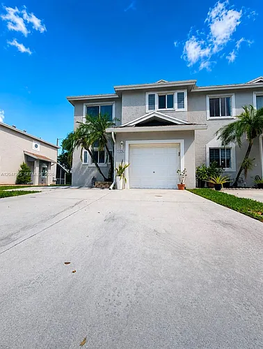 1428 SW 47th Ave Photo 1
