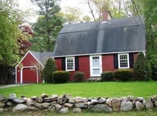 152 Walnut St, Reading, MA 01867