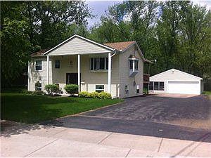 1st image of 792 Warren Dr