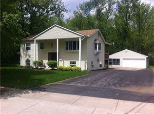 792 Warren Dr, East Aurora, NY 14052