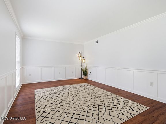 5th image of 3010 Raphael Dr