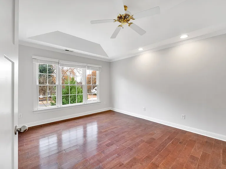 1210 Mendenhall Ct — Photo 20