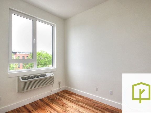 3rd image of 2122 Fulton St #3A