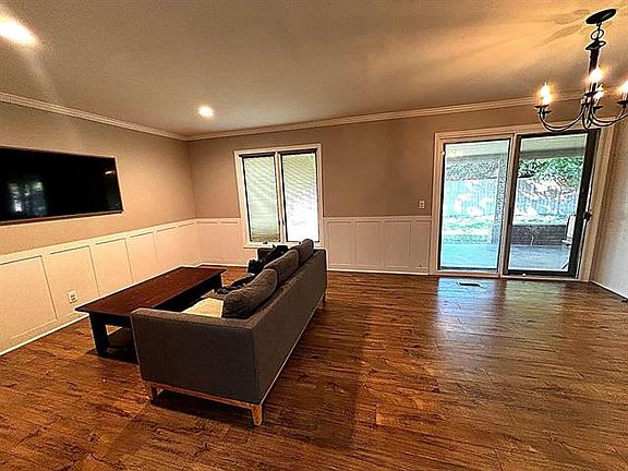 3rd image of 2213 Hillside Ave