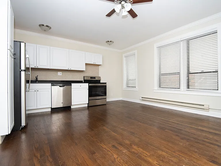 3345 N Marshfield Ave #307 — Photo 3