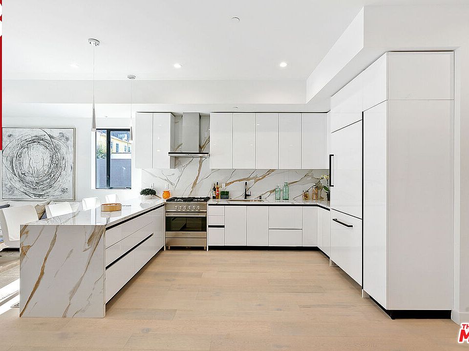 1st image of 1426 S Hayworth Ave #303