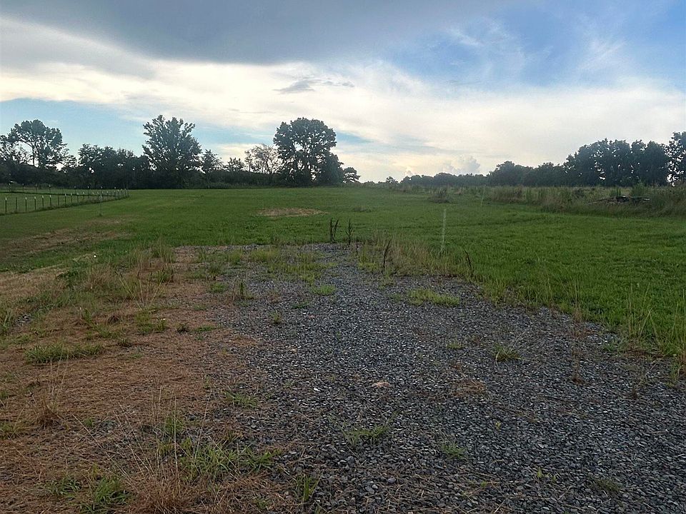 2nd image of 6097 County Road 1763 #B