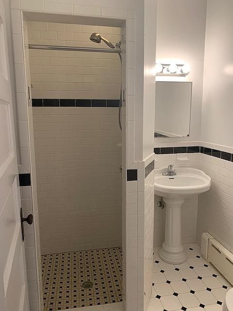 2nd image of 2610 Hanover Ave