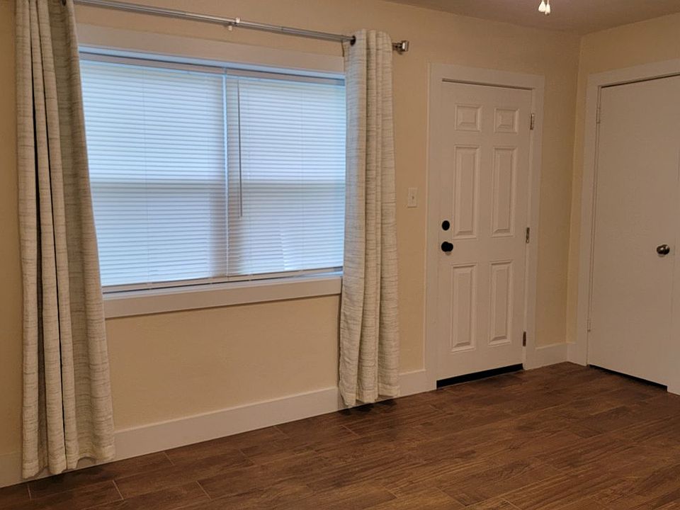 154 Westview Ave Apartments Valparaiso, FL Zillow