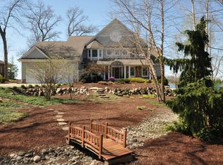 62261 Swan Bay Dr, Sturgis, MI 49091
