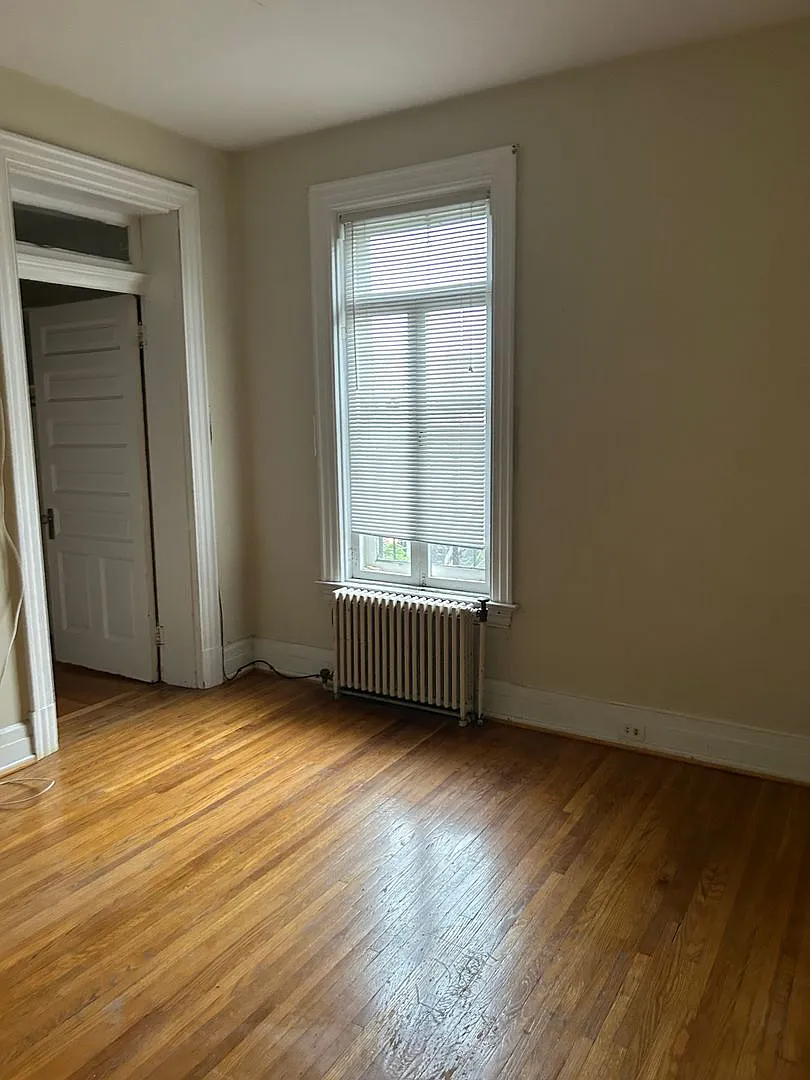 40 N. Queen Street — Photo 2